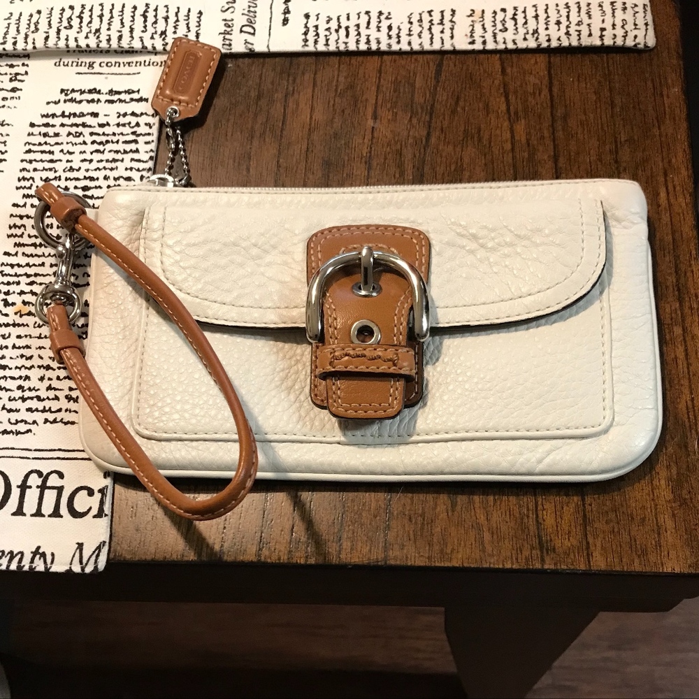 Chalk/Tan Coach Wristlet